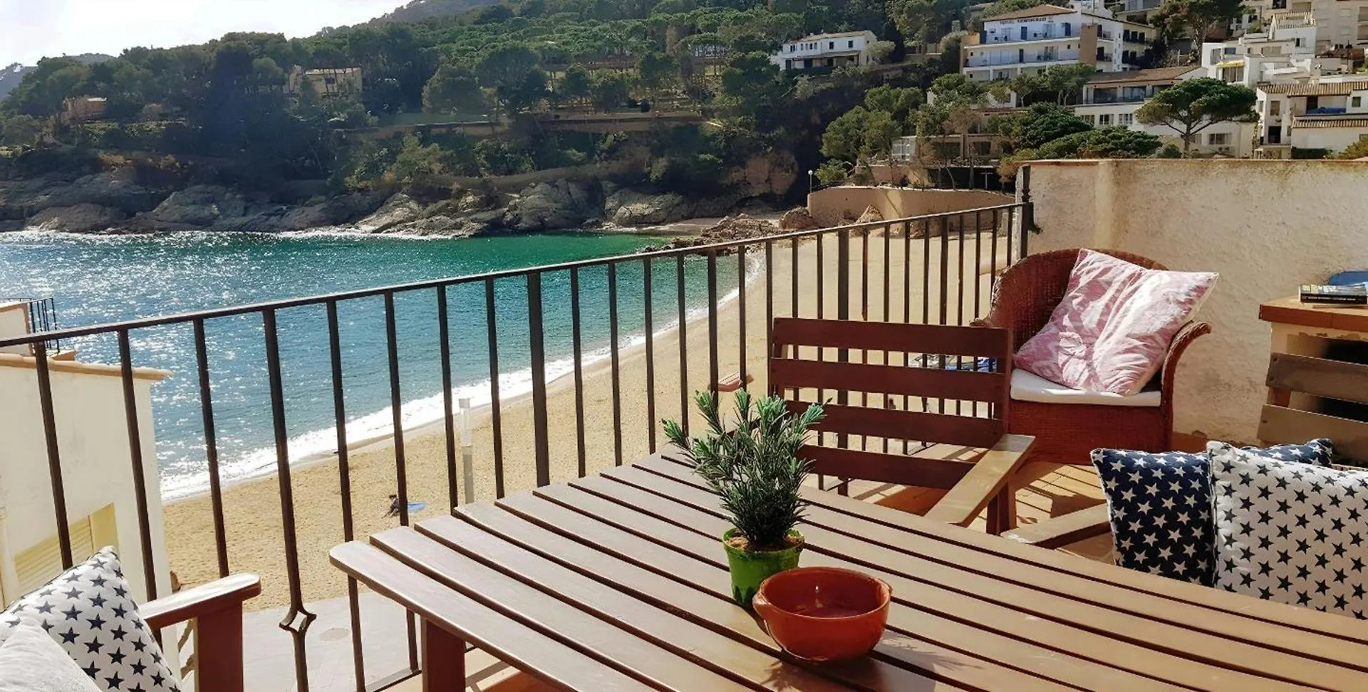 Tamariu Beach 2 - Terrace Penthouse On The Beach Apartment