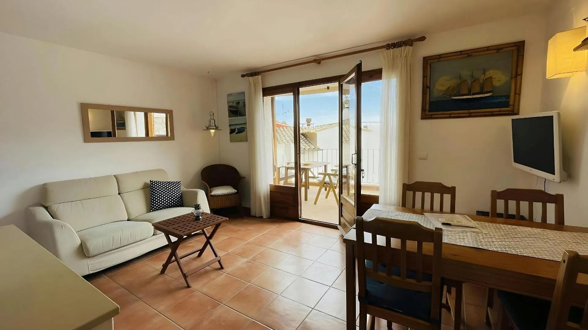 Tamariu Beach 2 - Terrace Penthouse On The Beach Apartment